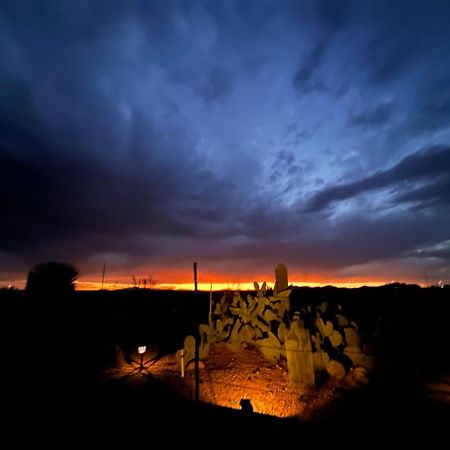 Hole In The Wall Getaway - Usa Mexico Border Bed And Breakfast Columbus Dış mekan fotoğraf