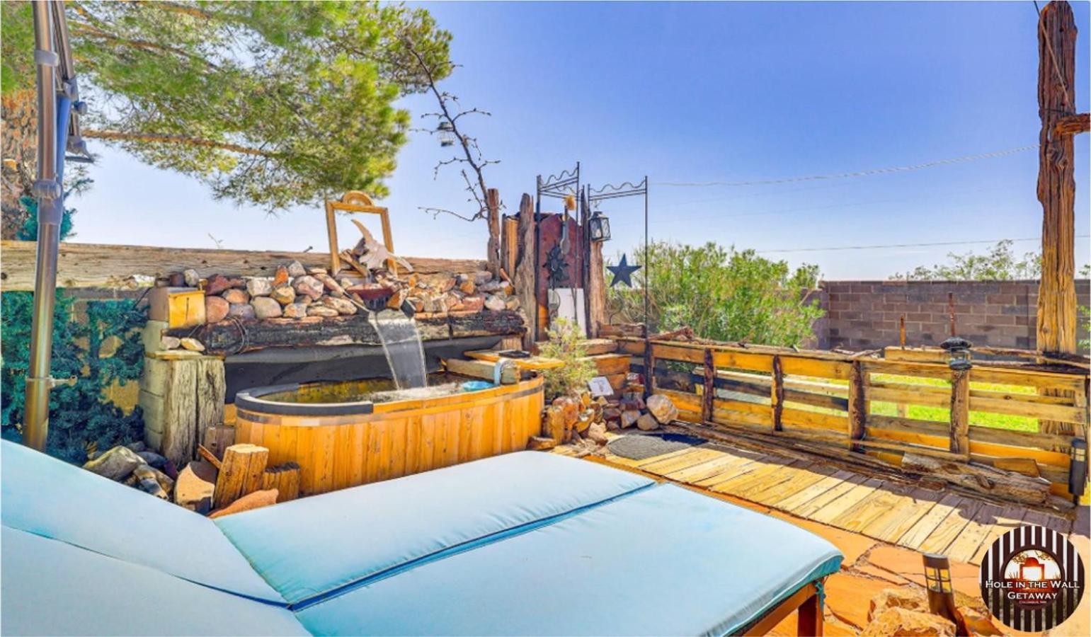 Hole In The Wall Getaway - Usa Mexico Border Bed And Breakfast Columbus Dış mekan fotoğraf