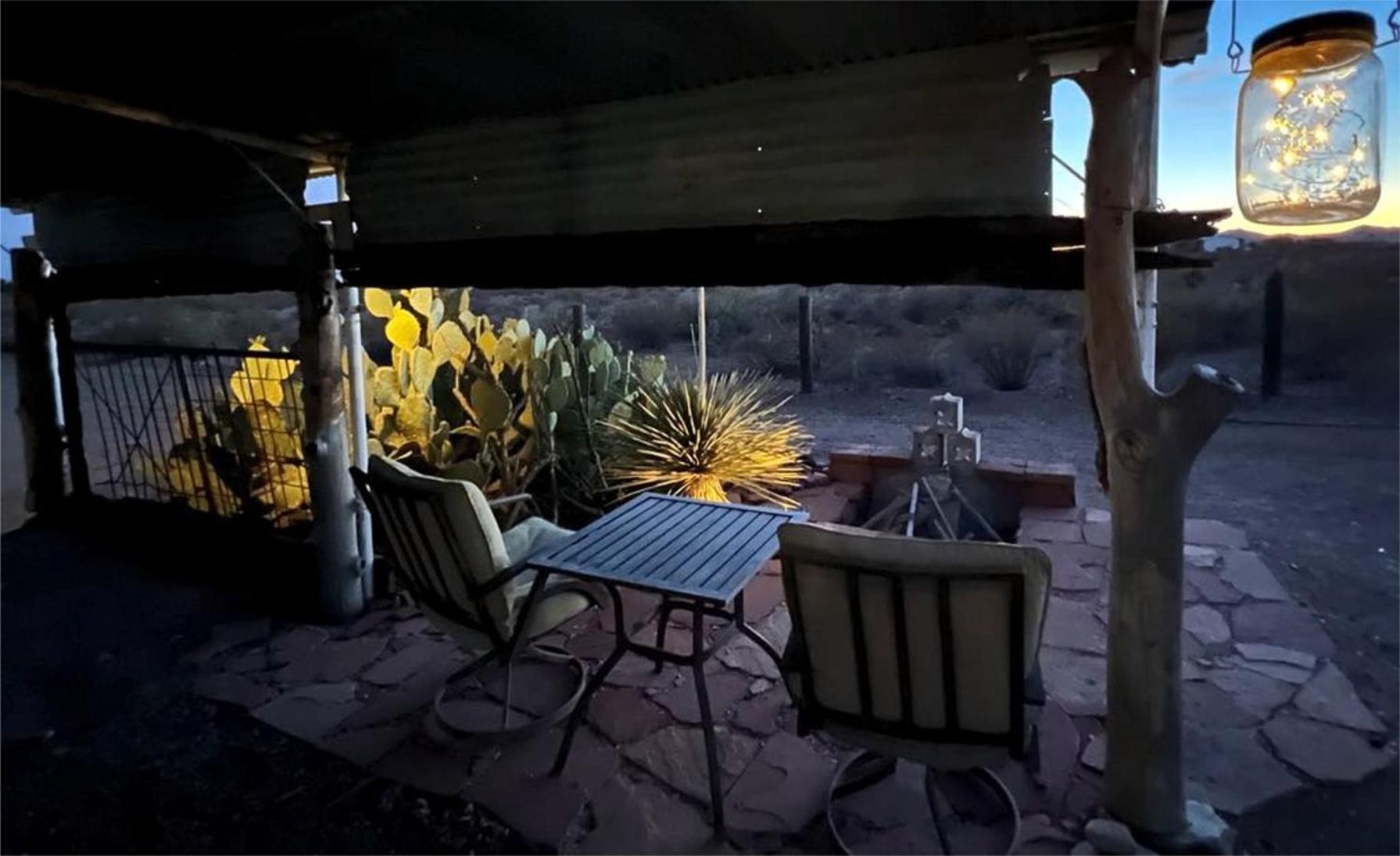 Hole In The Wall Getaway - Usa Mexico Border Bed And Breakfast Columbus Dış mekan fotoğraf